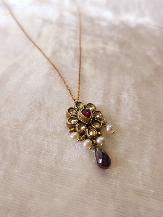 Garnet and pearl chain necklace