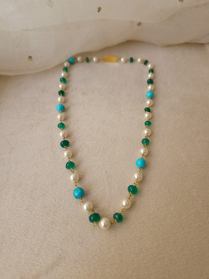 Swarovski pearls and onyx necklace